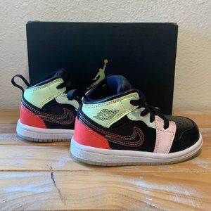 Jordan 1 Mid Toddler Girl Shoes, Size 6c